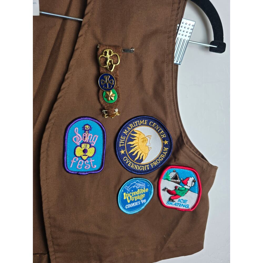 Girl Scouts Vest Brownies small? See measurements - Picture 4 of 5